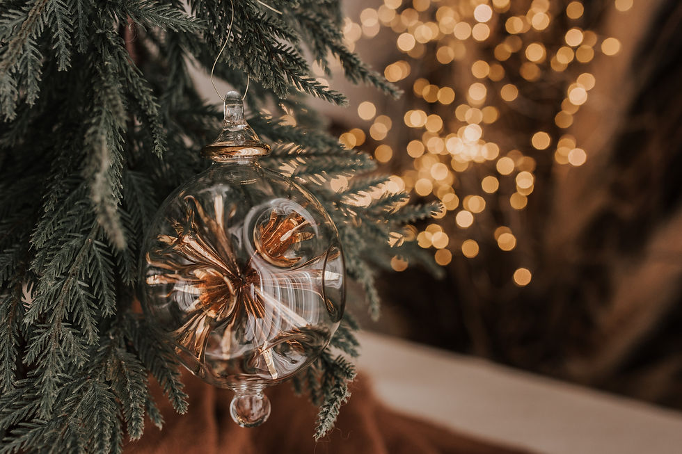 Thumbnail: Gold Trumpet Bauble