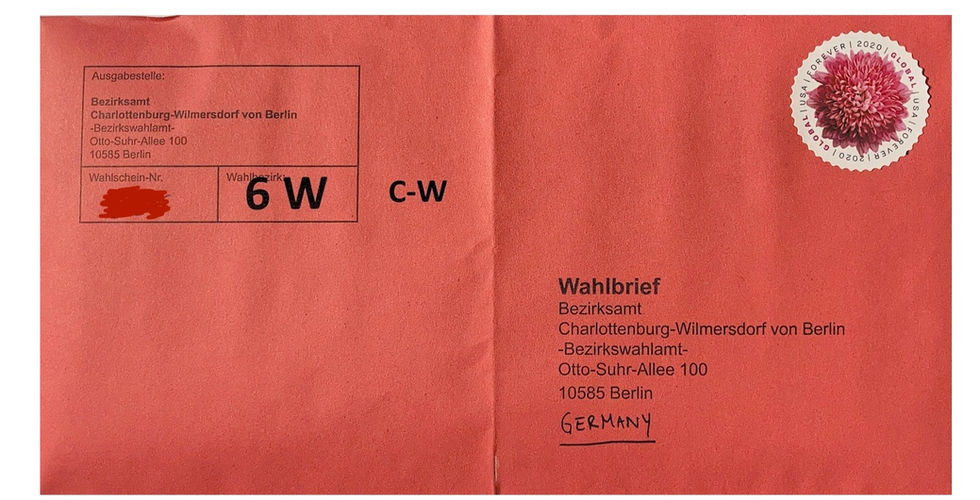 Envelope with the absentee ballot and signed "Wahlschein"