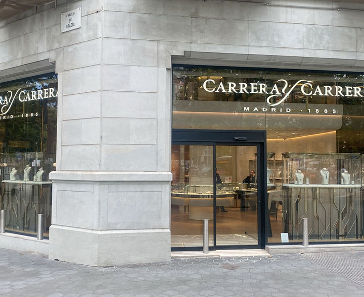 CARRERA Y CARRERA Barcelona1885 storefront, glass door and windows, Wind Royal SL.