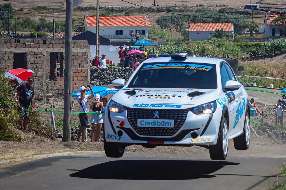 Estevão Rodrigues/Nuno Cabral (Peugeot 208 Rally4). Fotografia Criativity Island/Mário Bettencourt