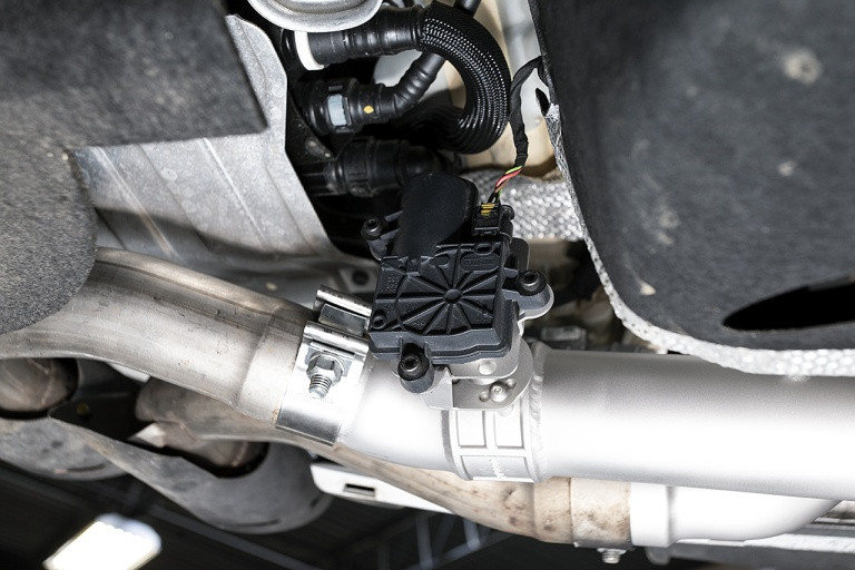 Thumbnail: Lamborghini Urus SOUL Sport Valved Exhaust System
