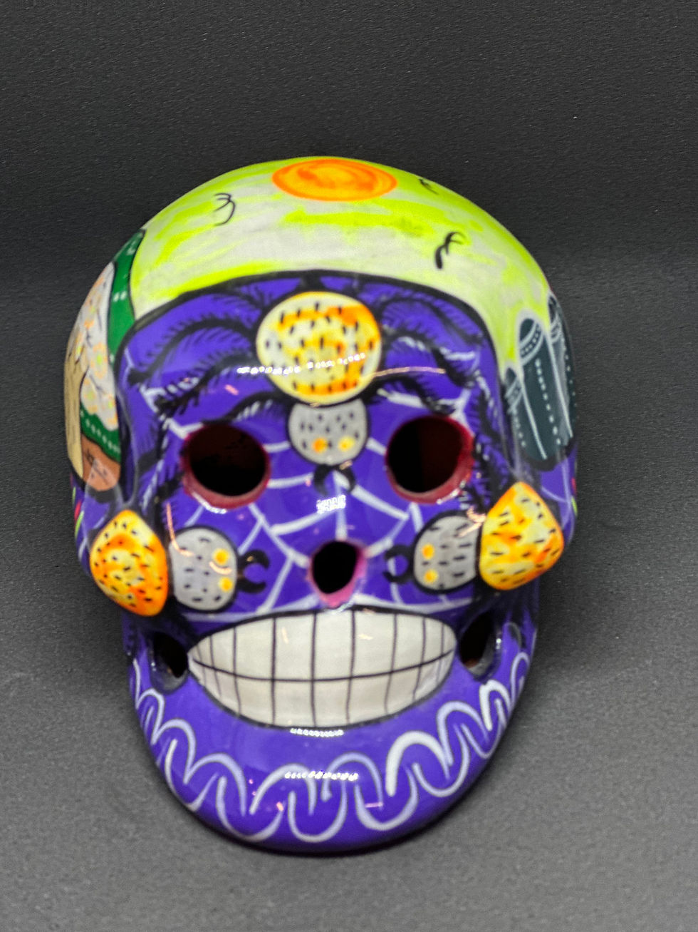 Thumbnail: calavera violeta