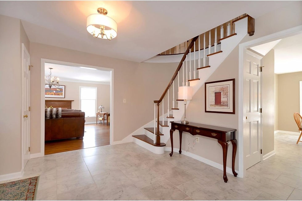 29 Dogwood Foyer