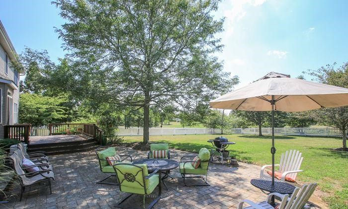 5 Hilltown Backyard
