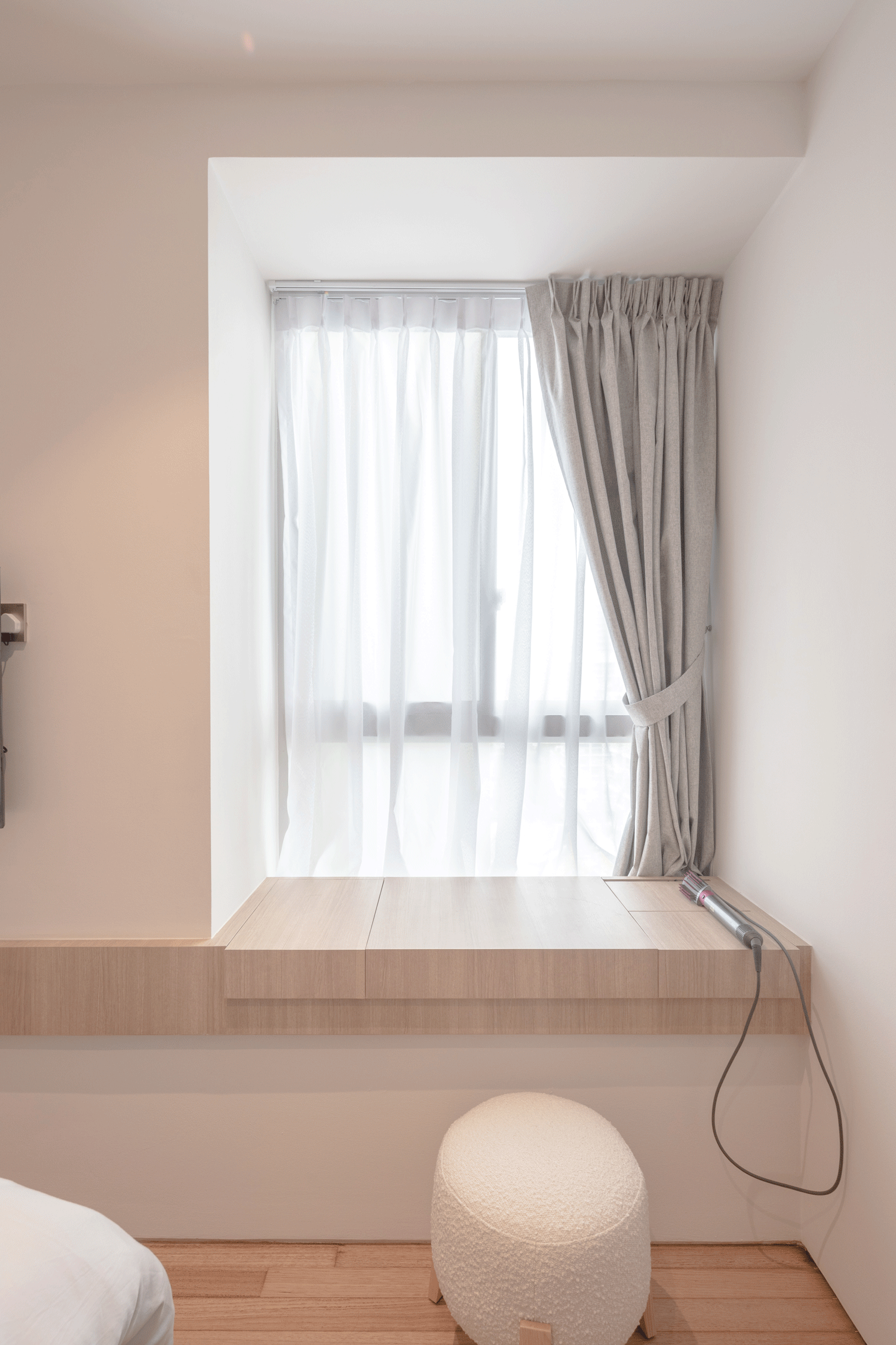 Dresser-MBD.gif