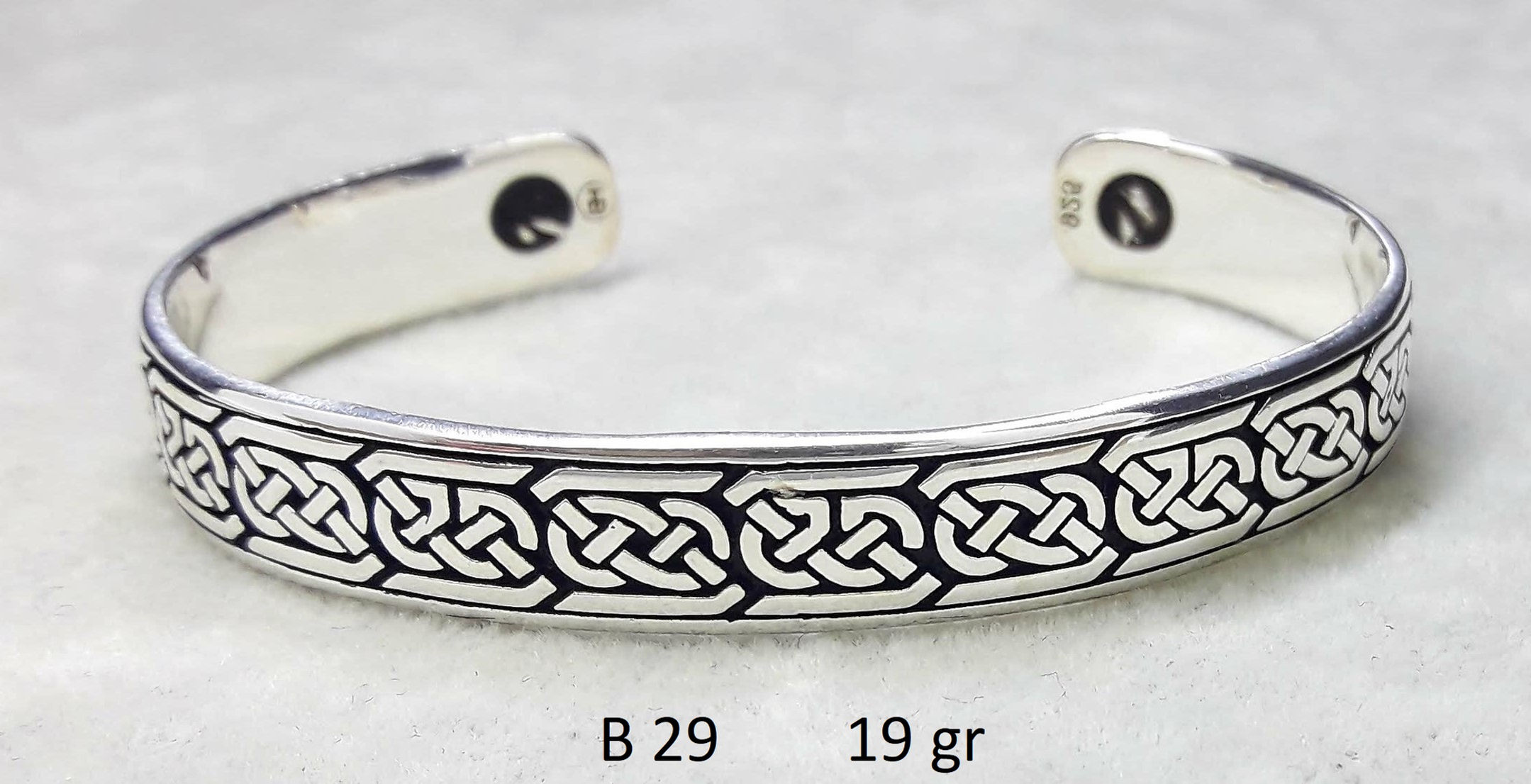 B29 الإسورة الفضية