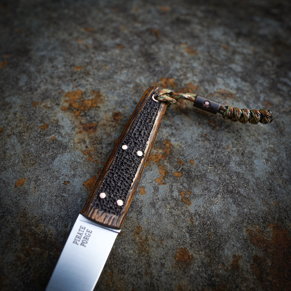 Thumbnail: Pirate Puukko/engraved Oak