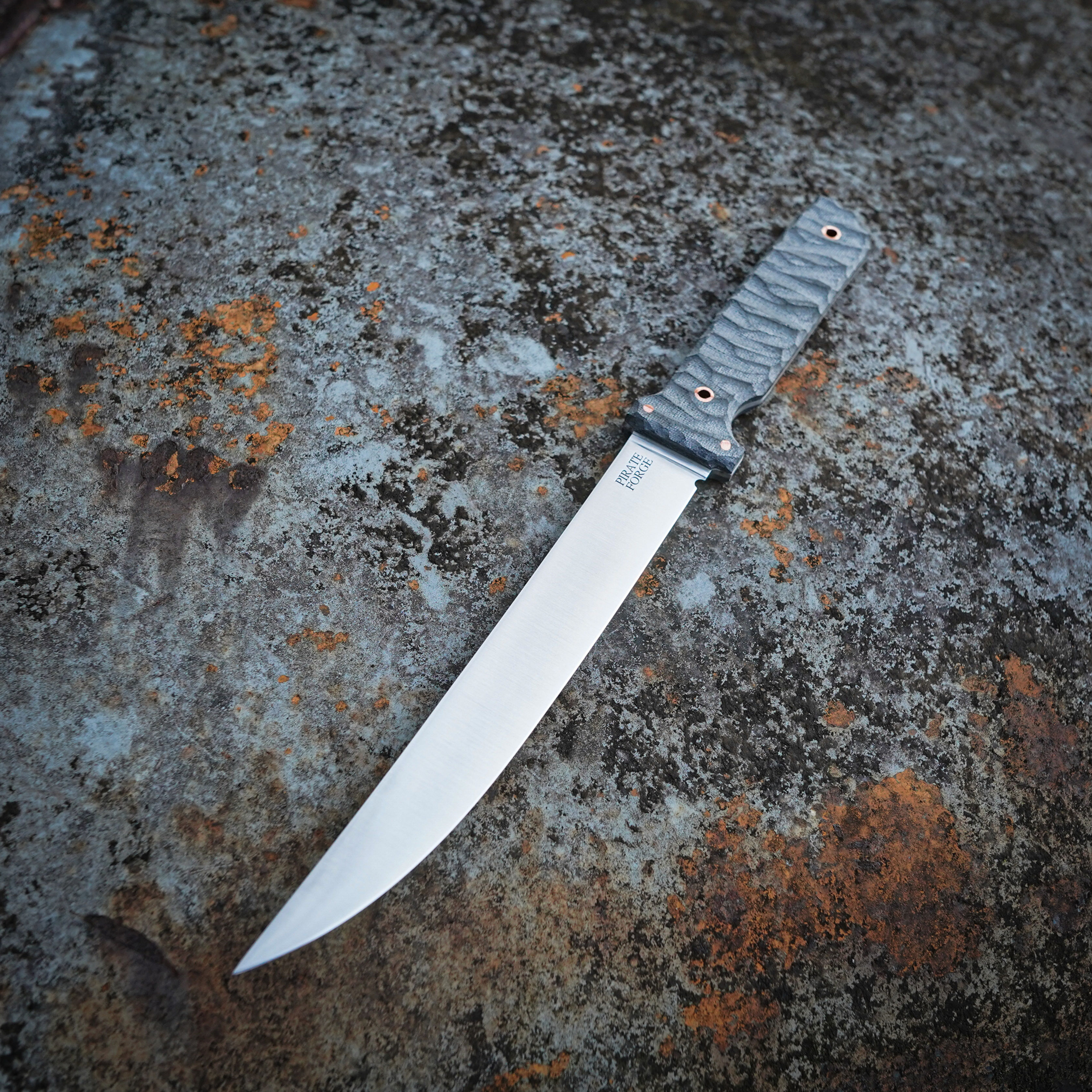 DarkWater Fillet/ Textured Grey TeroTuf