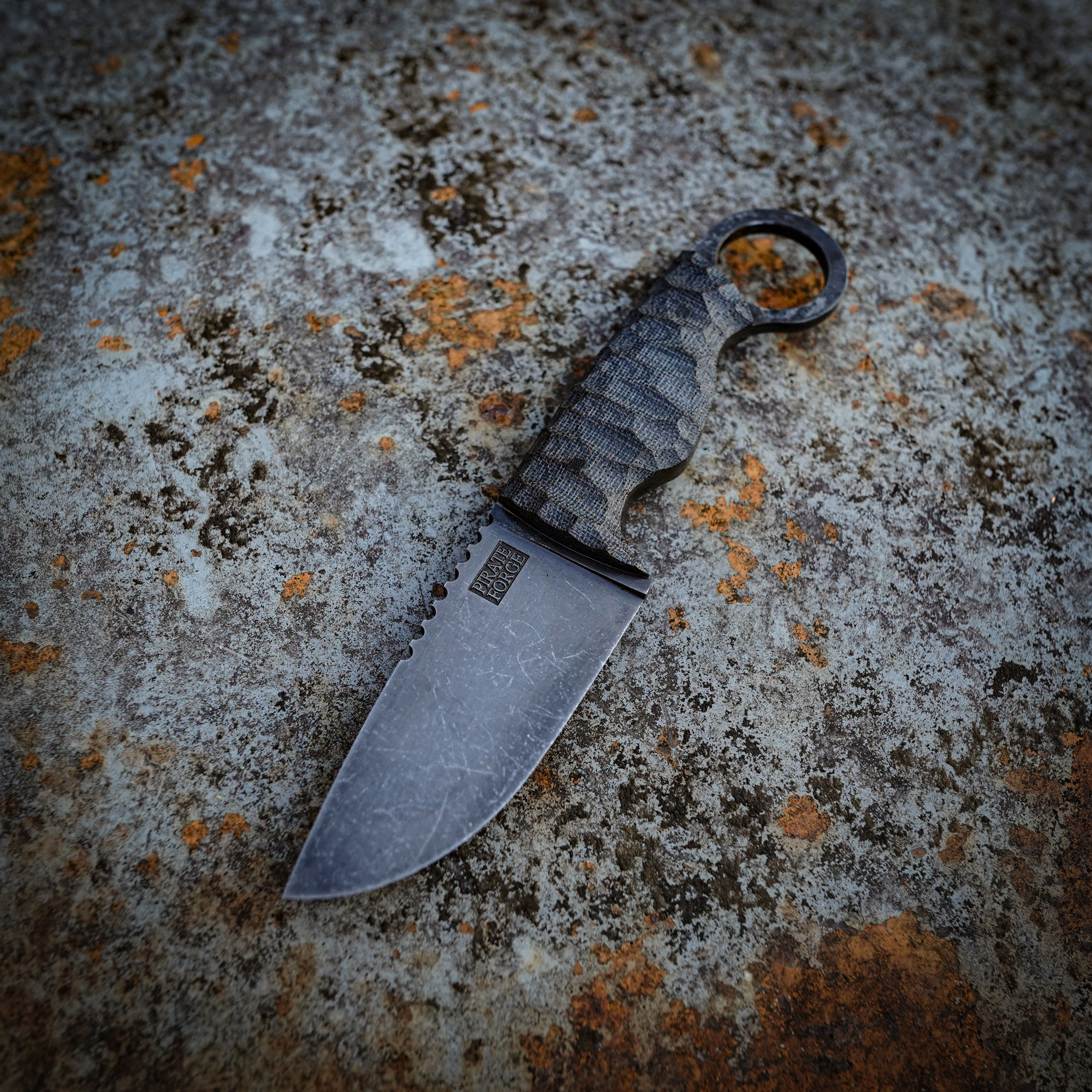 Black on Black Raven EDC/80CRV2/Stonewashed/Black Terotuf