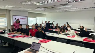 Estee Lauder participant in Mandarin class.