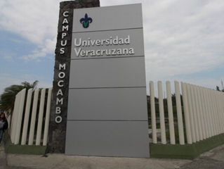 ACADÉMICOS DE LA UV PIDEN A GOBIERNO ESTATAL Y FEDERAL QUE NO METAN LAS MANOS EN EL RELEVO DE LA REC