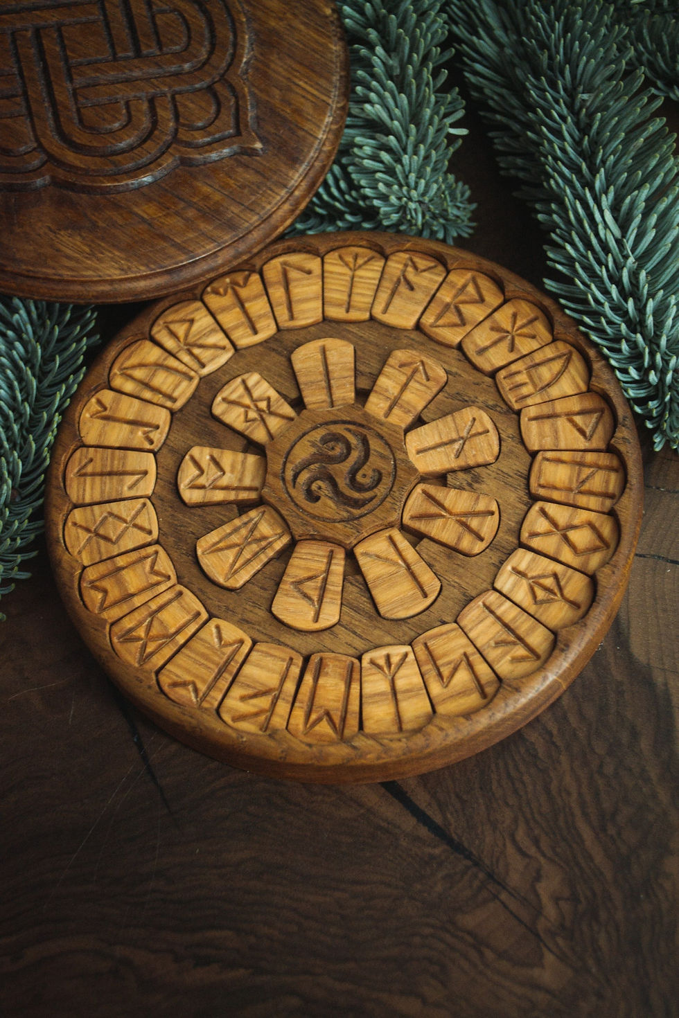 Thumbnail: Northumbrian runic box