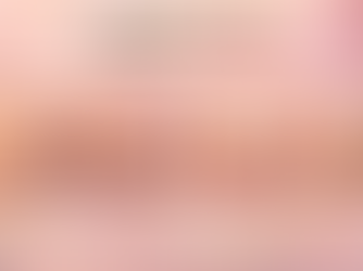 Infographic explaining why soft colors like #fc94af are visually appealing, featuring a cozy pastel living space, a pink-peach color swatch, and simple notes about calmness, low visual stress, and how the color shifts with light.