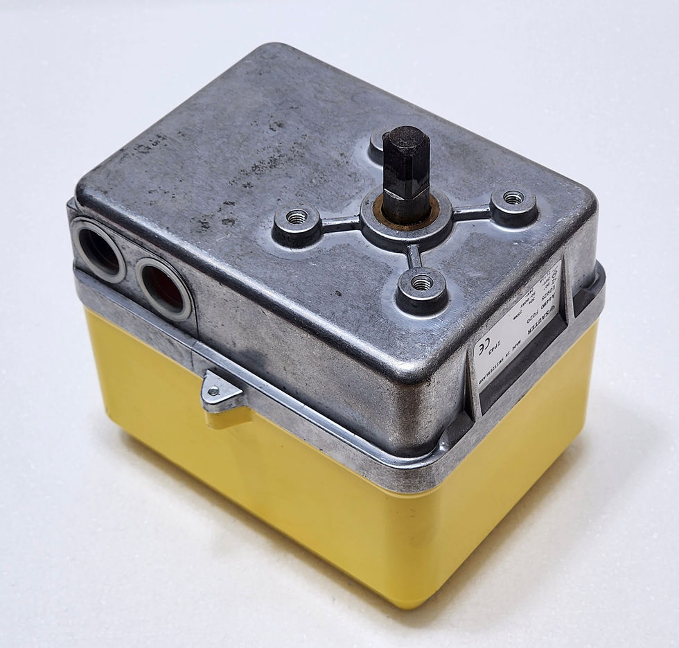 SAUTER A44W0F020 Servomotor / Motorised Actuator 25Nm 24Vac 90° 30s A44W0 F020 Servo Motor A44 W0 F020 E0925