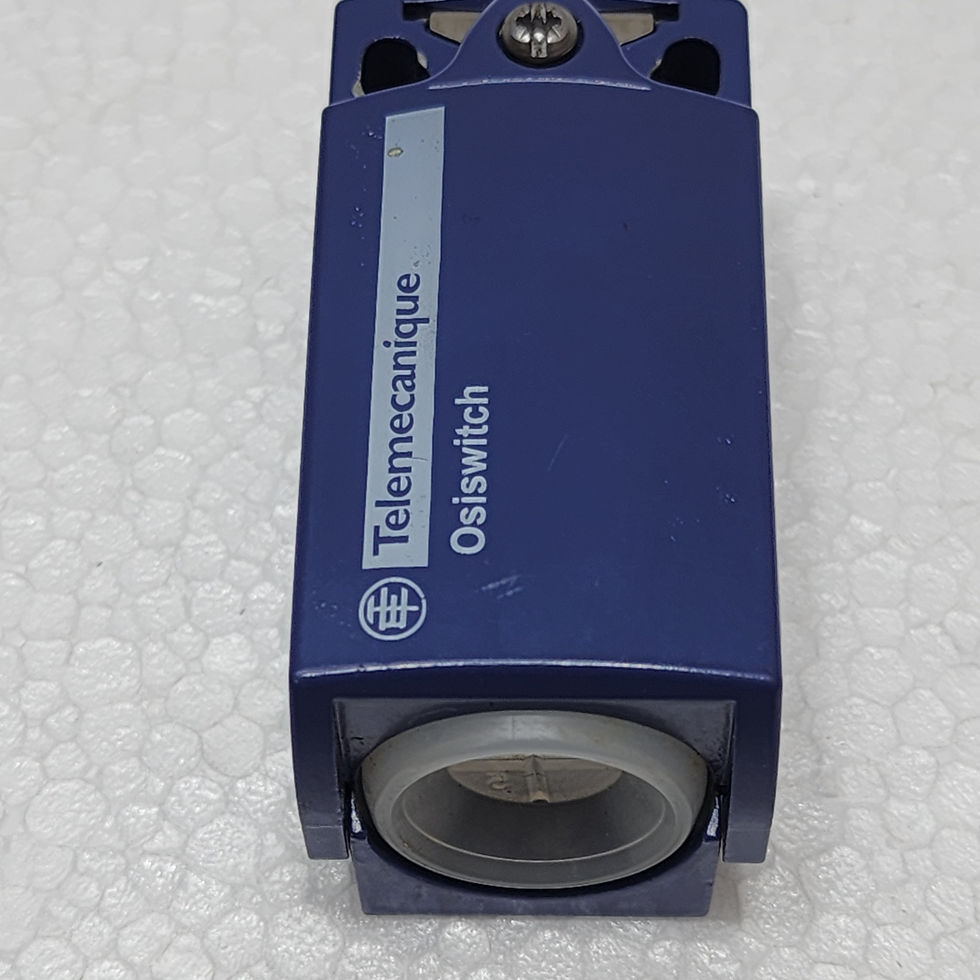 TELEMECANIQUE OSISWITCH ZCD21 limit switch, designed with 1 NC + 1 NO snap-action. Available at Versatile Marine.