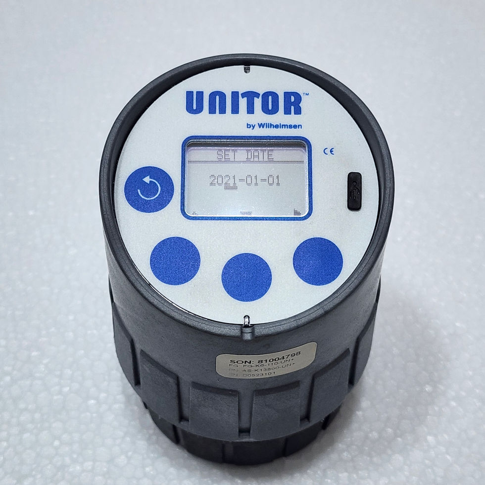 Versatile Marine UNITOR Easyship Digi+ Test Kit, ensures accurate results for marine engines.
