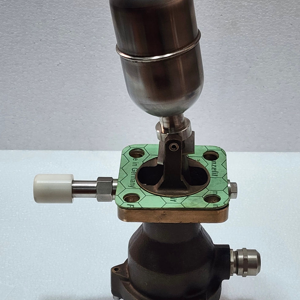UAD LSA1 Horizontal Float Level Switch for efficient level control at Versatile Marine, supporting 250VAC/24VDC.