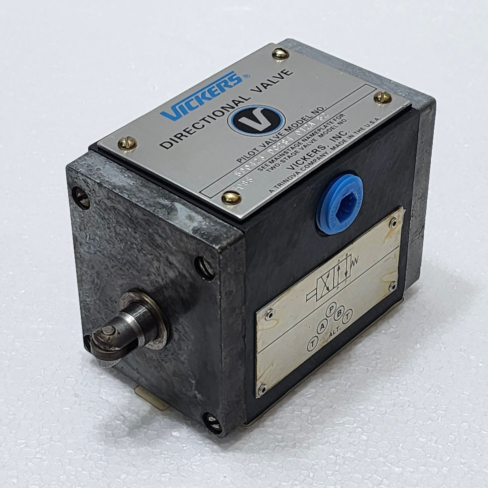 Versatile Marine Vickers 590423 DG2S4 012A 52 Directional Valve, Top View.