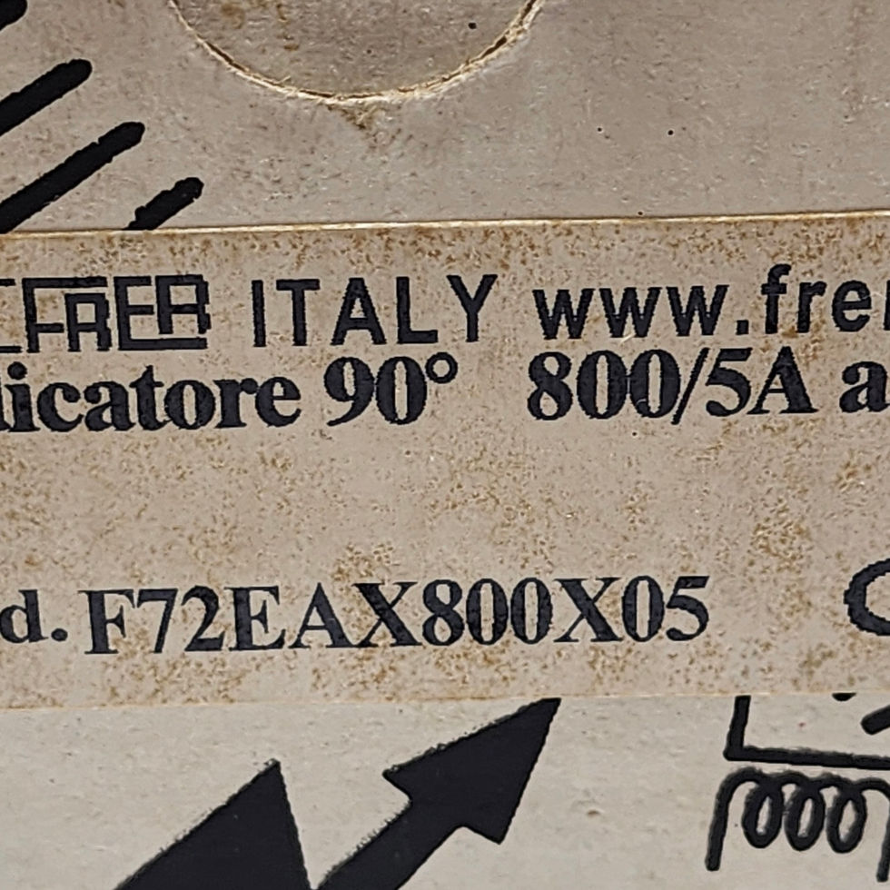 Versatile Marine FRER F72EAX800X05 AC Ammeter, 800/5A with 90° scale for precise current monitoring.