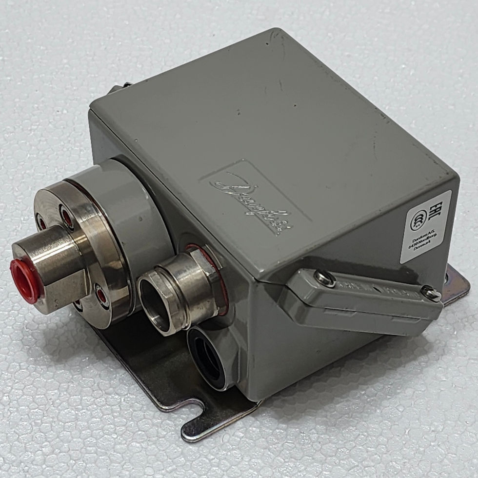 Versatile Marine DANFOSS KPS45 Pressure Switch 060-3121 for reliable pressure control.