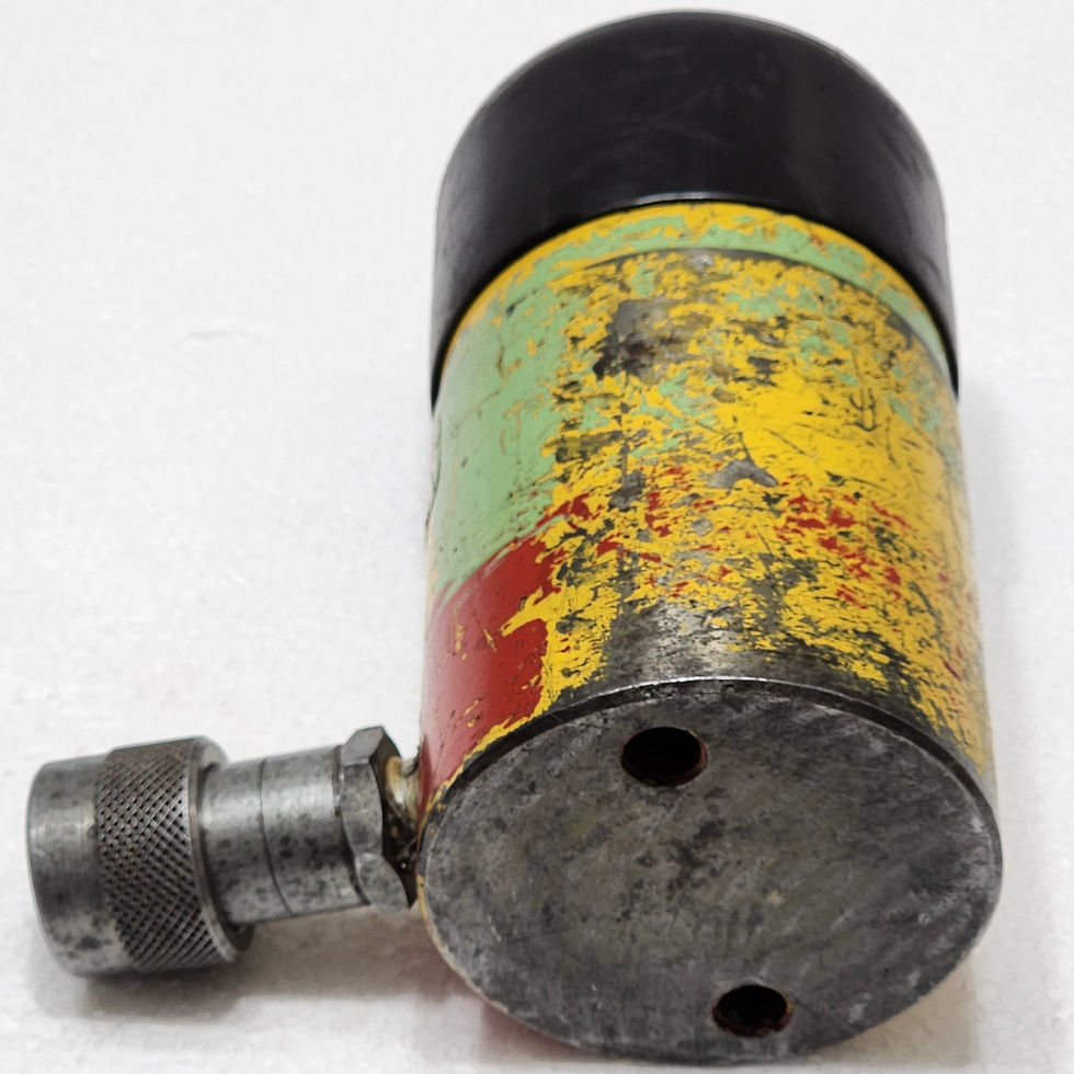 Versatile Marine Enerpac RC252 Hydraulic Cylinder 25 Ton, Bottom View.
