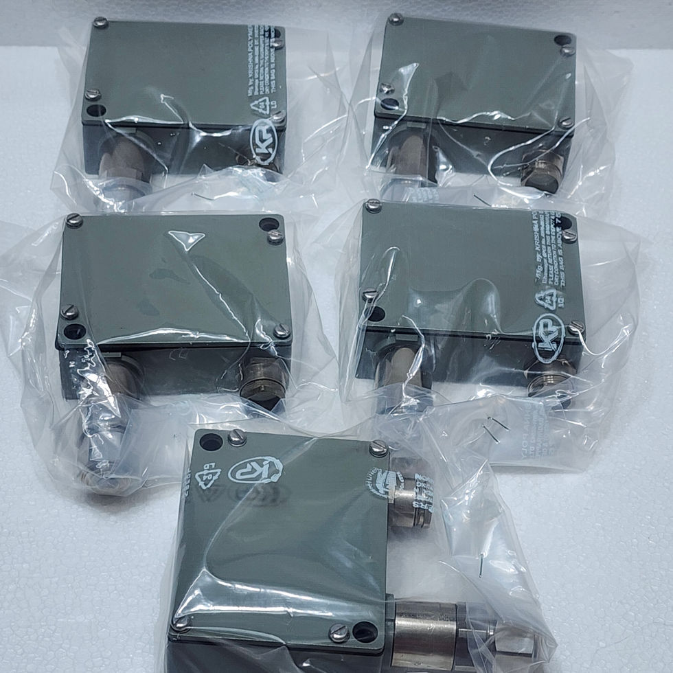 Versatile Marine TRAFAG 8202 79 2212 Pressure Transmitter with 0-16 BAR-G range for marine industries.