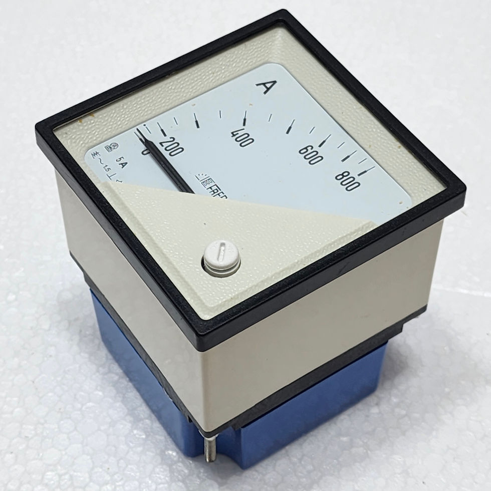 Versatile Marine FRER F72EAX800X05 AC Ammeter with 90° scale, 800/5A, 72x72 mm for accurate measurement.
