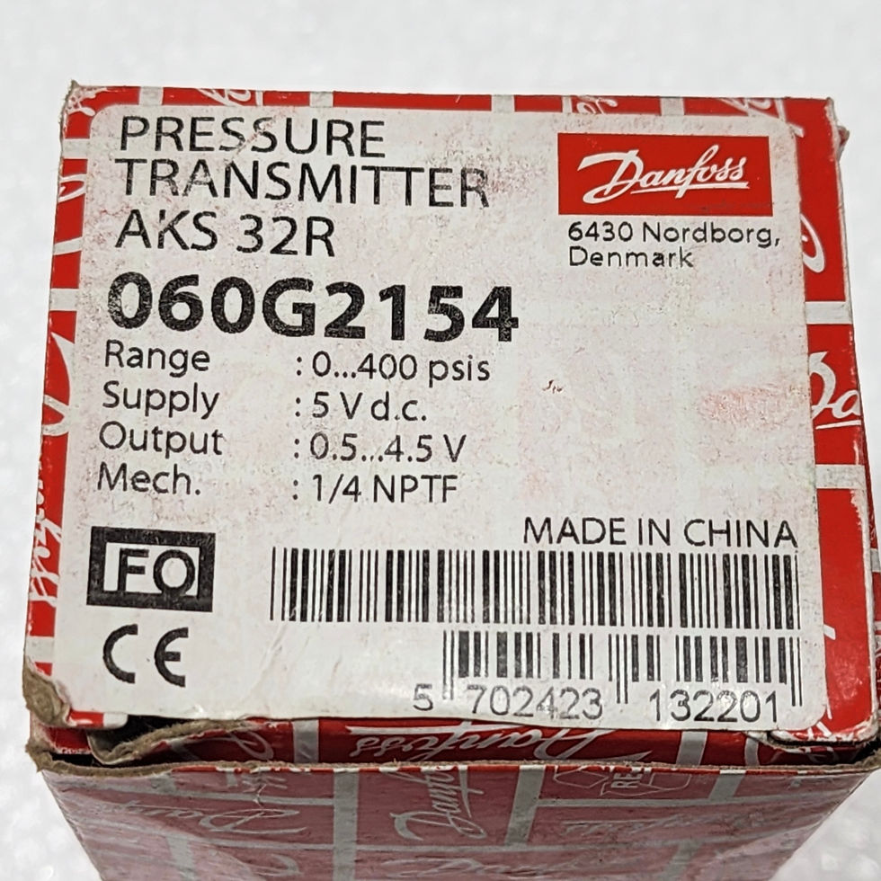 YORK 025-29139-004 Pressure Transmitter 02529139004 Danfoss 060G2154 AKS 32R 0-400 psis 5Vdc 1/4 NPTF