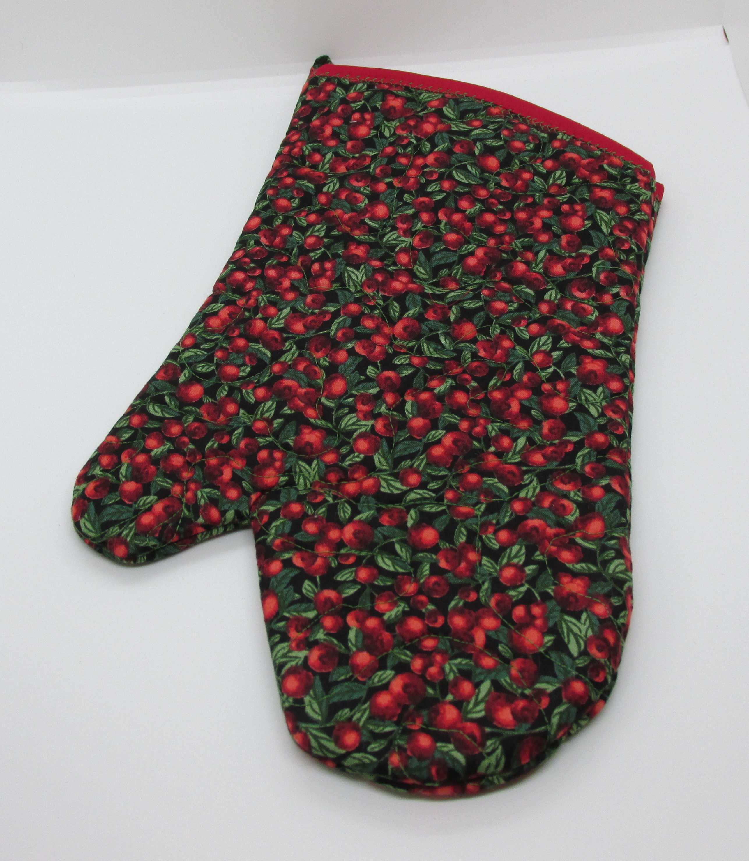 Cranberry Oven Mitt by Artisan May Bouchard