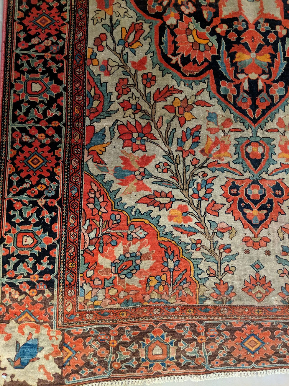 Thumbnail: Antique Persian Sarough Farahan