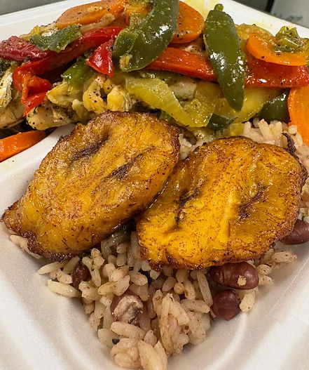 Red Snapper meal is always a must when you stop in 😍🔥 Place your orders now!5702 Mayfiel