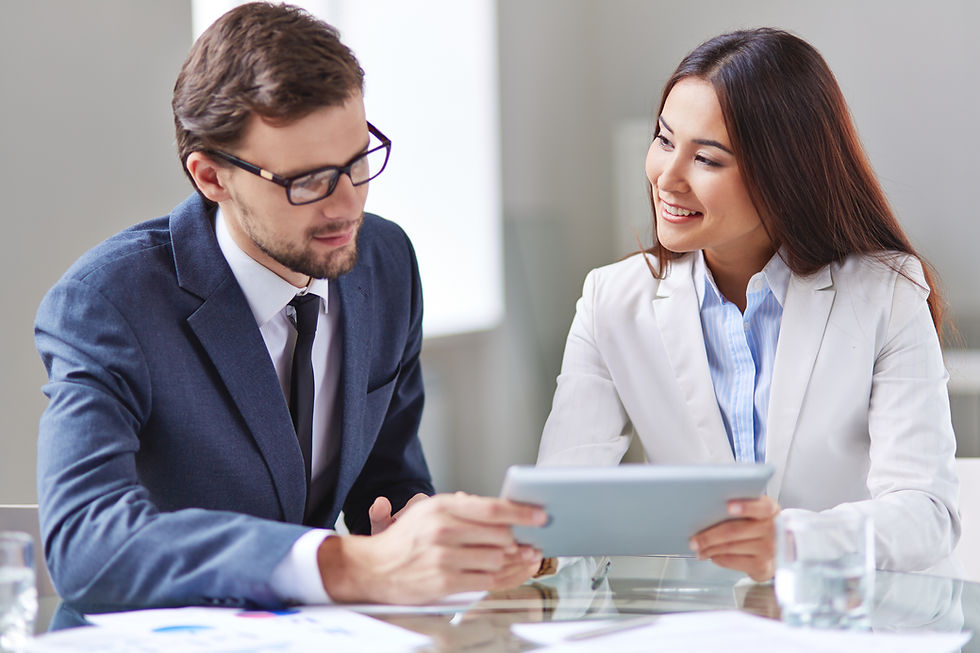 executives-preparing-meeting.jpg