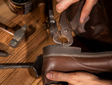 close-up-engraving-art-tools.jpg