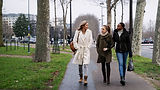 women-traveling-paris_edited.jpg
