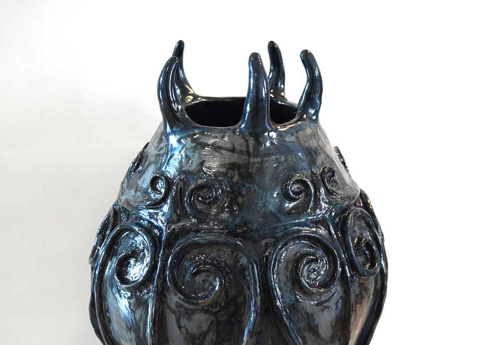 Thumbnail: Gothic Architecture Vase
