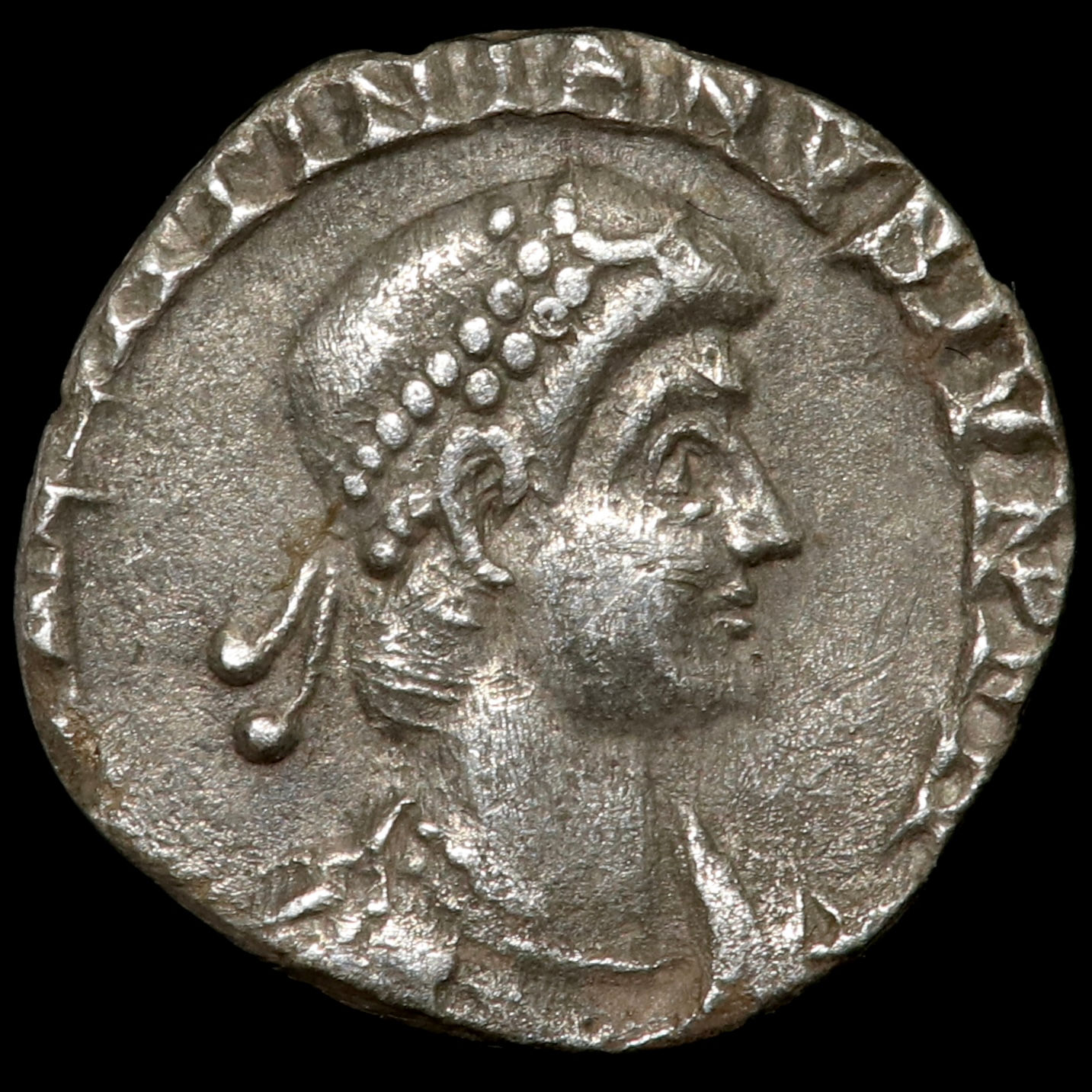 Roman Empire. Valentinian II, 375-392 AD. Siliqua. Trier Mint. Victory.