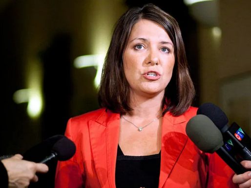 La nouvelle Première ministre de l’Alberta, au Canada, présente ses excuses aux non-vaccinés