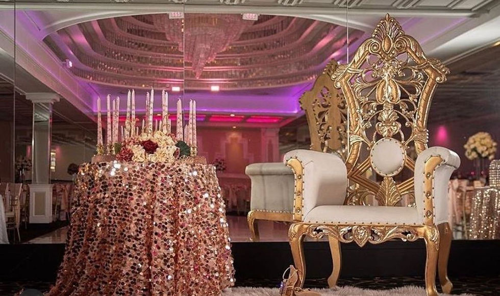 Thumbnail: Throne Single White with Gold Leaf Trim