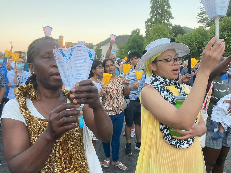 Les dames du foyer à Lourdes