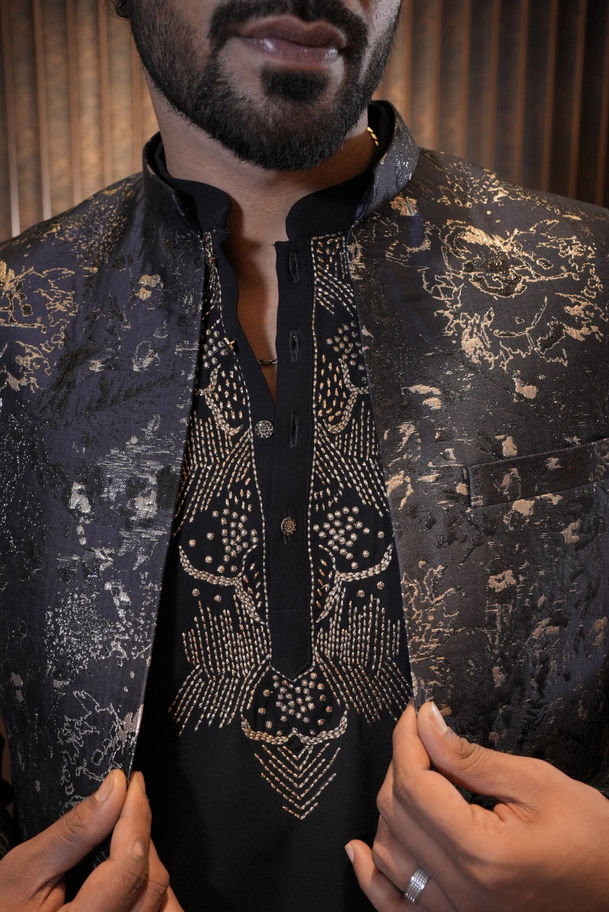 Bespoke navy blue open Indo-western for men in Hyderabad with embroidered kurta, tailored for weddings and festive occasions.