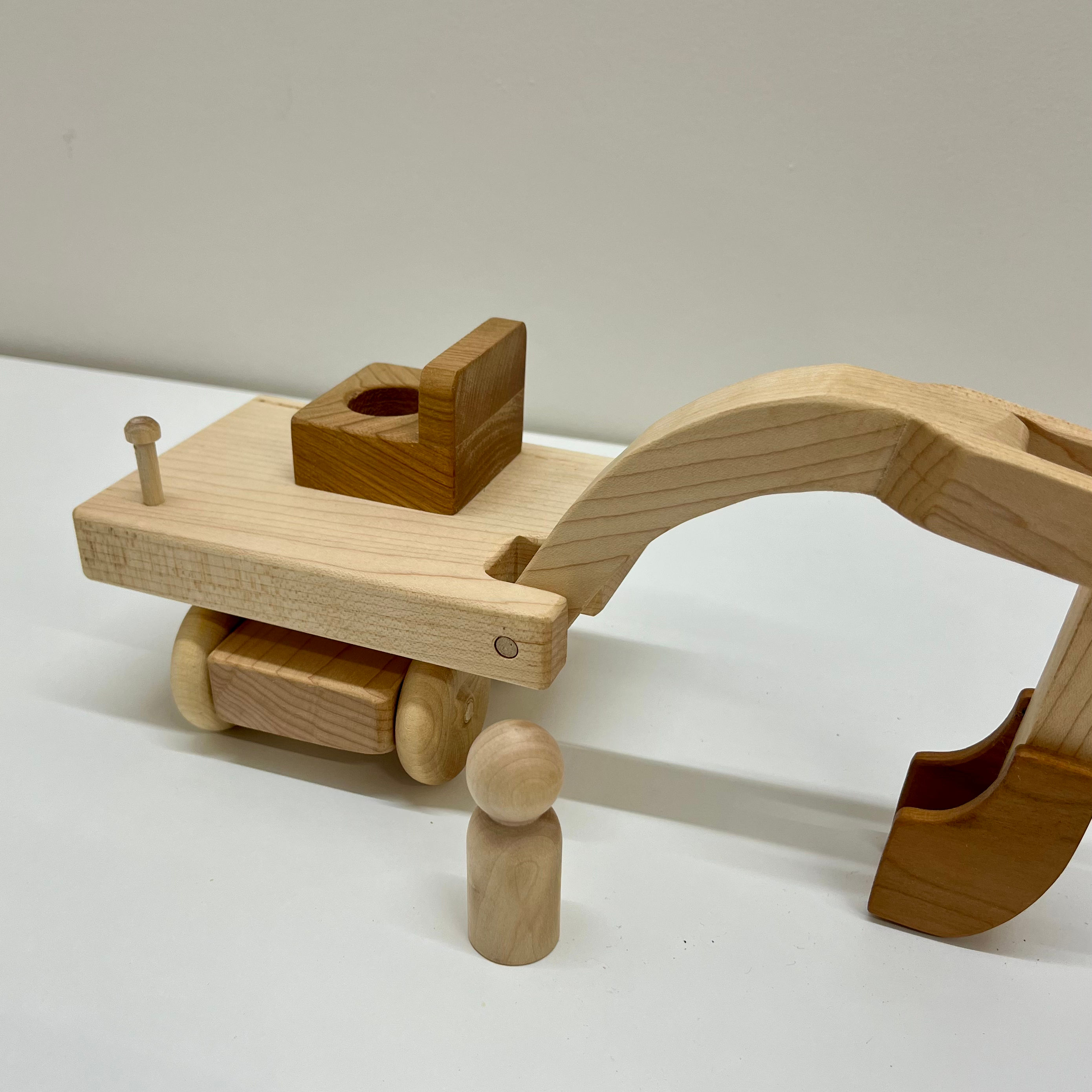 PEG PEOPLE EXCAVATOR