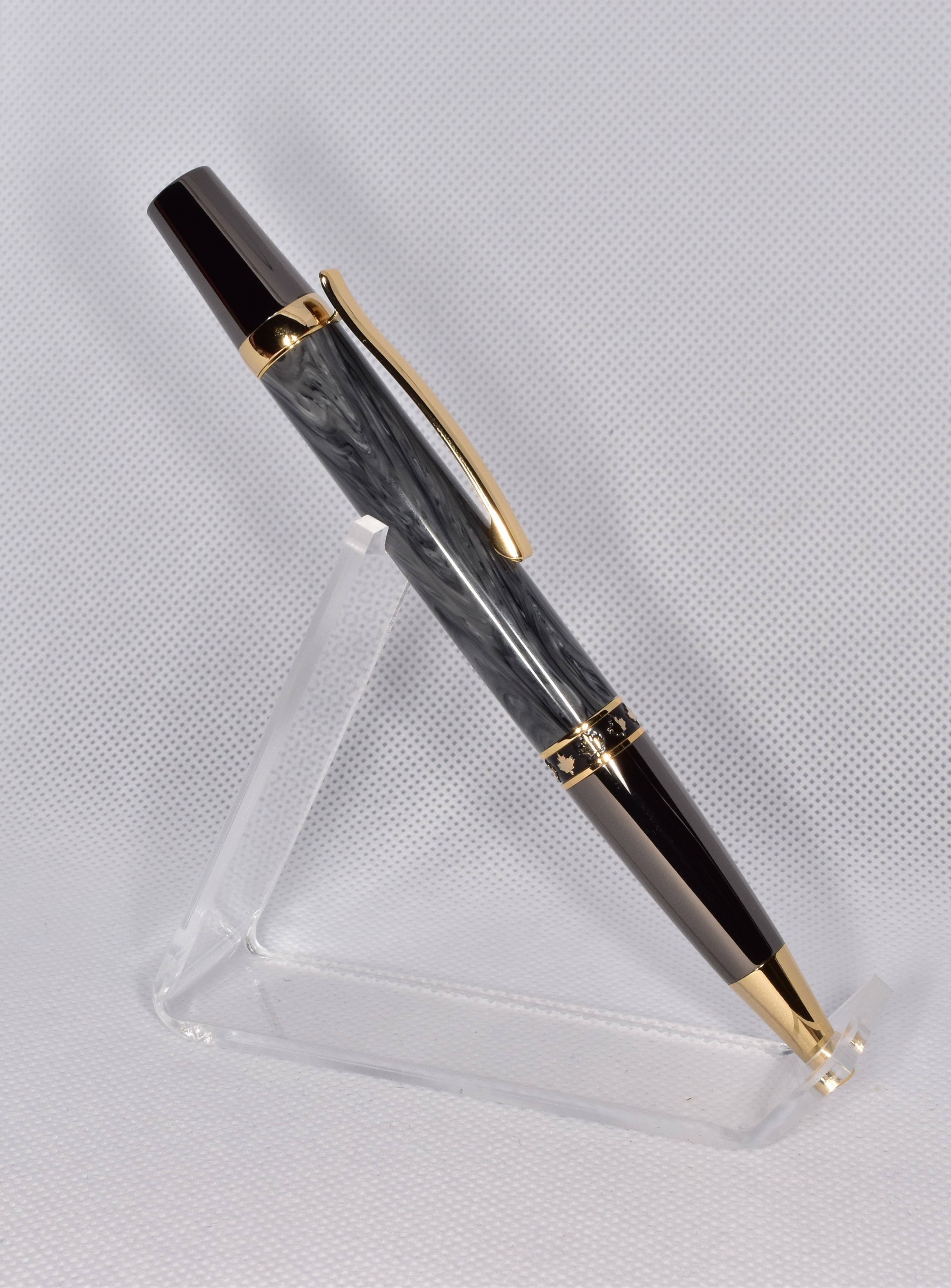 Maple leaf pen with grey marble acrylic