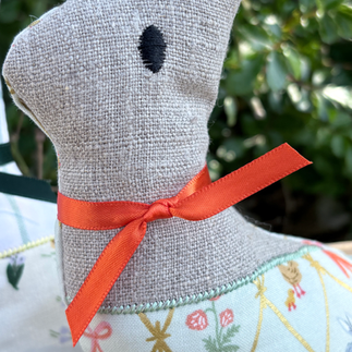 détail lapin broderie machine ith projet de pâques facile