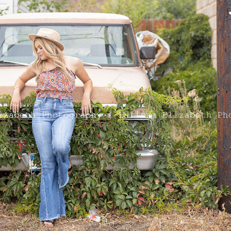 Paige's Country Colorado Senior Pictures - RHS Class of 2021 | Larissa Elizabeth Photography