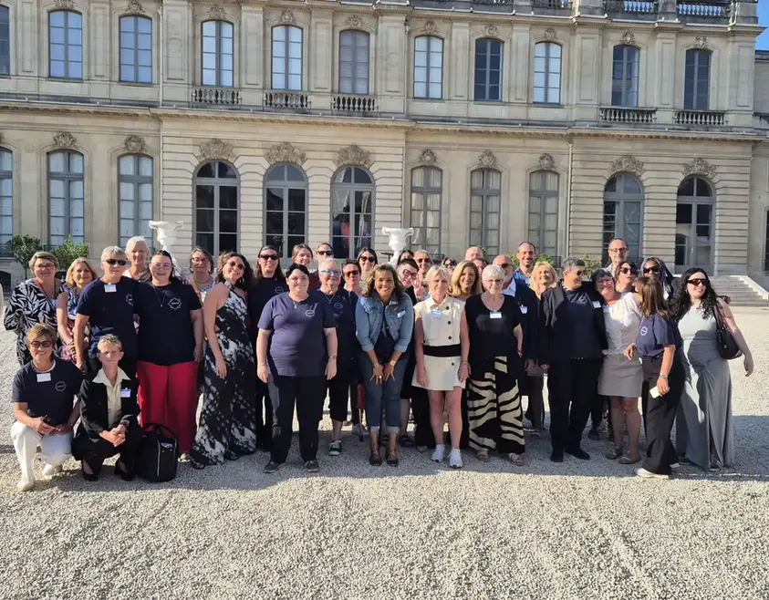 Clip "Les étoiles" avant première à l'assemblée sous l'égide de notre Présidente d'honneur Maud PETIT