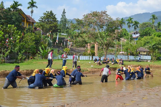 Kegiatan Camping & Outbound