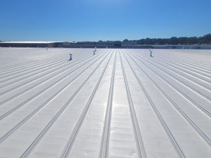 The Strategic Advantages of UV Reflective Coatings for Summer Roofing Solutions