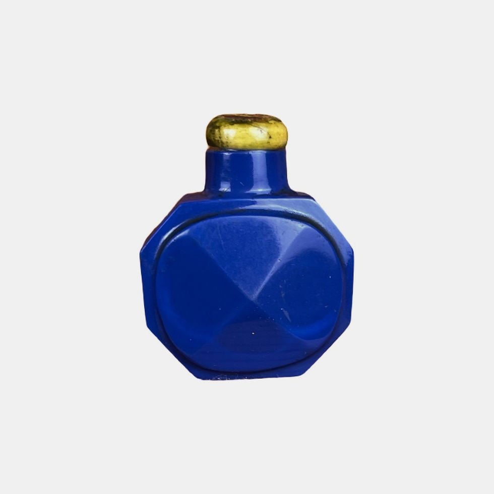 Thumbnail: Cobalt Blue Octagonal Faceted Snuff Bottle with Bone Topped Stopper