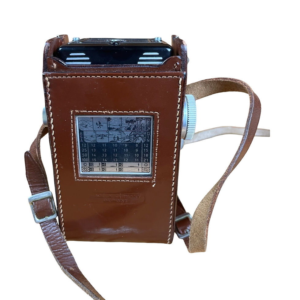 Thumbnail: Vintage Rolleicord V Camera in Case with Rolleicord Lens and Hood Case, 1950s