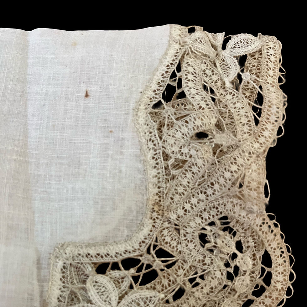 Thumbnail: Antique Lace by Aunt Lotte Wenzlick: 4 Handkerchiefs